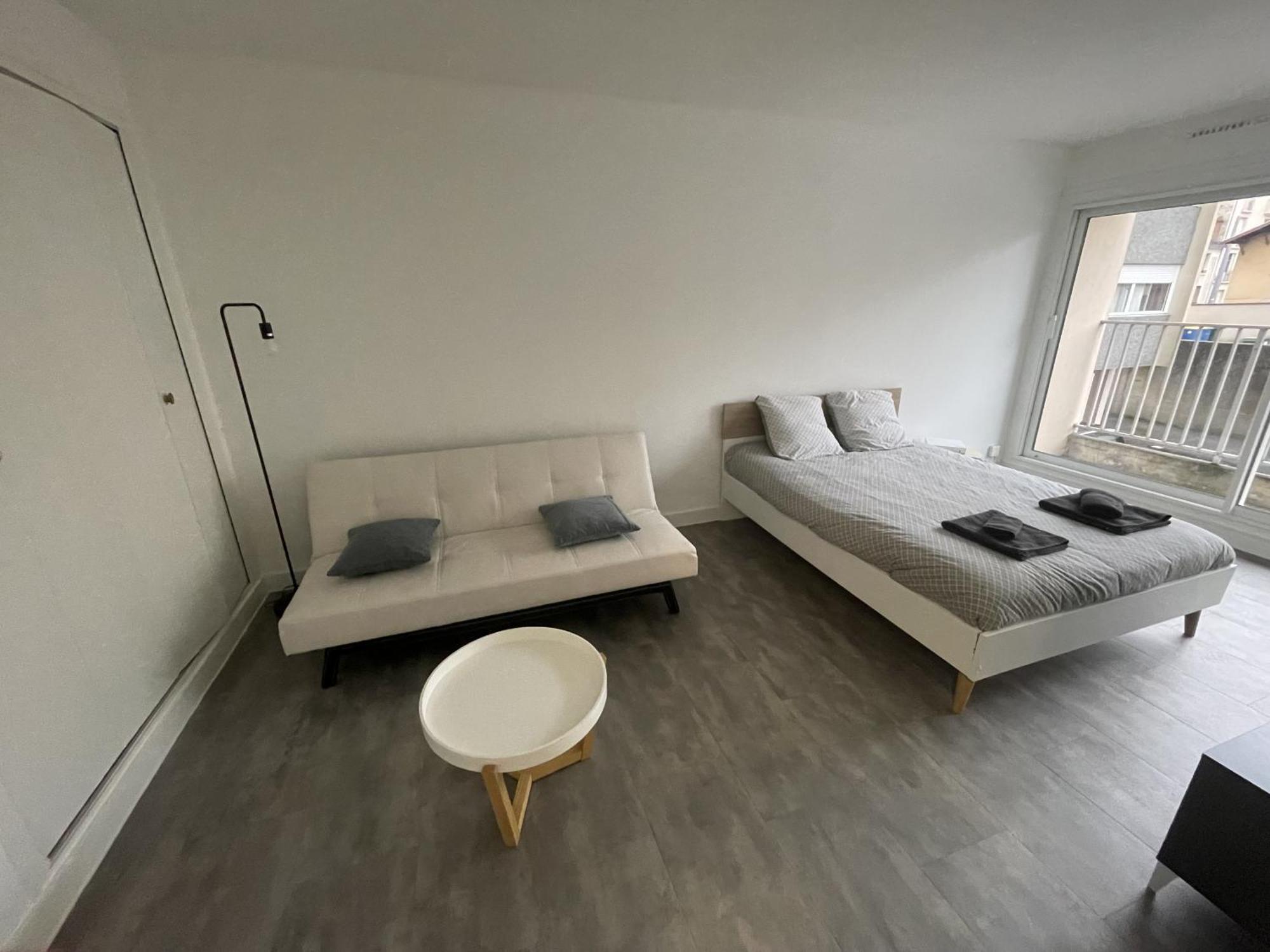 Logement Neuf A Proximite Du Centre Ville Avec Parking Лимож Экстерьер фото